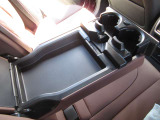 外装はもちろんのこと、内のクリーニングも徹底。中古車を感じさせない美しいコンディションでお渡しいたします。