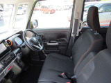 運転席からの視界が左右に広く、隅々まではっきりと見渡せます。