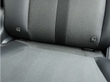 ◆ISOFIX◆シートベルトいらずでチャイルドシートと固定金具を連結するだけでガッチリ固定できます。