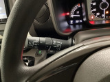 【eコンスイッチ】低燃費運転をサポートするECONモード。スイッチをONすると、エンジンやトランスミッション、A/Cなどを協調制御し、燃費の向上に貢献。エコドライブの効果を高めます。
