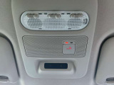 SOSコール 走行中の緊急時(病気や事故、あおり運転など)にボタンひとつでオペレーターに接続!救急や警察への連絡をサポートいたします。※使用にはお申し込みが必要です、詳しくはスタッフまで