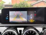 バックカメラが使用可能でございます。駐車が苦手な方も後方の映像を確認しながら後退する事が出来ますので安心できます。また、画像も鮮明でございますので物体の確認も容易に確認する事が出来ます。