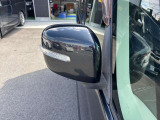 電動格納&ミラー角度調整機能つき!