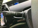 雨天時でも、視界をクリアに保つワイパーシステム。安心して運転を楽しめます。