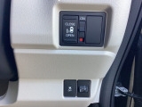 片側パワースライドドア仕様です。運転席にて操作が可能です。