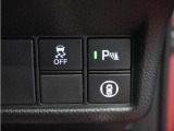◆パーキングセンサーシステム◆車庫入れの時などに近くに障害物がある場合、障害物までの距離を音で知らせてくれます。