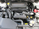 水平対向4気筒1.8L DOHCインタークーラーターボエンジン。