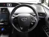各操作スイッチなどもハンドルから手を放すことなく操作可能で安全運転に支援いたします!
