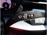 Audi正規ディーラーが高品質をお約束。高度な訓練・教育を受けたAudi専任メカニックが、100項目にもおよぶ精密な点検を実施。すべてクリアしたAudi車だけ、あなたのお手元に届けられるのです