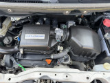 チェーン駆動の、3気筒DOHCエンジンです。