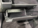 実用的な収納が、車内の各所にあります♪