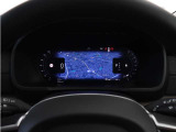 Google アシスタントを呼べば、友人や家族、会社の同僚への連絡や、車内環境の調整も思いのまま。ルート案内やエンターテイメント機能を利用する際も、ステアリングから手を離す必要はありません。