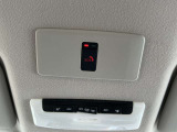 もしもの時のSOSコール。事故やあおり運転でお困りの際にオペレーターに繋ぐことができます。