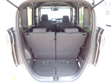 ◆定員乗車時のカーゴルームです。普段のお買い物の荷物やたくさんの収納が可能です。