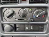当店のお車をご覧いただきましてありがとうございます。お車についてのご質問やお見積りのご依頼、ご購入にあたってのご相談などお気軽にお問い合わせ下さい!