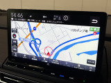 Honda純正ナビを装備!目的地までのルート案内はもちろん、Honda車との相性を考えて設計された使いやすさも魅力です。ドライブをより快適にし、初めて訪れる場所へのお出かけもしっかりサポートします。
