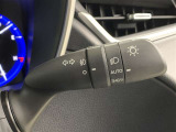 車外の明るさによって自動で点灯・消灯するオートライト