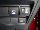 パノラミックビューモニター付きです。車両を上から見たような映像をディスプレイオーディオ画面に表示。運転席からの目視だけでは見にくい、車両周辺の状況をリアルタイムでしっかり確認できます。
