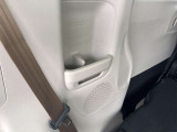 家族や友人も快適に。後席の広さ感、シートの汚れ・へたり、機能有無までチェックできます。