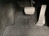 負担を感じることなく正確にペダルを操作することが出来ます。体格に関係なく自然でリラックスした運転姿勢をとることが可能です♪