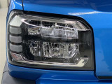 明るく省電力なLEDヘッドライト、印象的なデザインが輝きを放ちます。