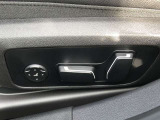 車両の詳細、ご質問につきましては、営業スタッフまでお気軽にご連絡下さいませ。遠方のお客様には実車の詳細動画送信も承ります。お問合せをお待ち致しております。