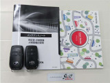 取扱説明書と整備手帳付き。安心してお乗りいただくため、納車前に法定12カ月定期点検整備または法定24カ月点検整備付きとなっております!
