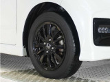 ◆純正アルミホイール装着車◆これで足元まわりも、おしゃれにきまります!