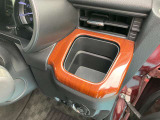 運転席側ドリンクホルダー