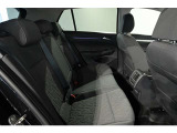この度は数ある中から弊社認定中古車をご覧いただき誠にありがとうございます。スペースの都合上、店舗で展示していない場合がございますの事前にお問い合わせくださいませ。