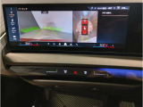 【バックモニター】&rdquo;R&rdquo;レンジにシフトチェンジして頂くとバックカメラとセンサーが起動し駐停車時の運転をサポートします。