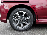 右リヤ165/65R15タイヤ&純正アルミホイール!