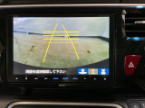 【バックカメラ】運転が苦手な方も車庫入れラクラクです!ギアをリバースに入れれば自動的に切り換わりますので、面倒な操作は不要です♪狭い駐車場もお車を傷つけず安心ですね!