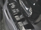 ◆パワーウィンドウスイッチ◆運転席から全席の窓の開閉操作を行うことが出来いつでも換気ができます!