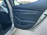 お車は一度拝見頂く事をおすすめしておりますが、遠方の場合ですと難しい為追加写真などを送付することもできますので何なりと相談承ります♪