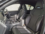 BMWプレミアムセレクション前橋では、高年式低走行モデルからMモデル、年式が経ちなかなかディーラーでは見かけないモデルまで幅広いラインナップで認定中古車を取り扱っております。品質に自信があります。