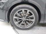 235/50R20タイヤを装備しています。※各ホイールのキズ等をご確認くださいませ。