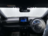 落ち着いたカラーの内装で、ゆったりと運転したい方に。