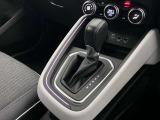 操作が簡単なシフトレバーですのでストレスなく運転が出来ますよ!