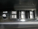 運転席のスイッチ類です。