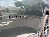 特別仕様のブラックCOMPASSバッジ