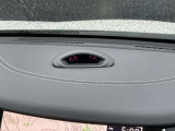 運転席周りの画像です。