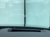 車速やナビのルート誘導などを表示してくれるアクティブ・ドライビング・ディスプレイ。視線や焦点調節が少なく済み、気持ちよく安全に運転を楽しめます。