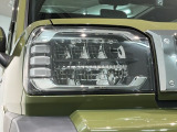 LEDヘッドライトは、点灯の瞬間から最大光量を発揮し、突然暗くなるトンネルなどでの安定感を高めます。