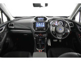 ◆シンプルで機能的な運転席まわり◆「車を操作する」ことを重視したインテリア◆SUBARUはヒトとクルマの一体感で安全へとつながる【0次安全】の設計です。◆