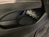 ドライブのサポート、車内の収納スペースも充実してます♪