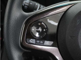 ◆オーディオリモコンスイッチ◆ハンドルにスイッチが装備されてます。視点をそらすことなく、ボリューム調整・オーディオソース切替・選曲が出来ます。安全運転しながら操作が可能になりました。