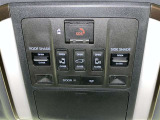 両側電動スライドドアで狭い所でも乗り降り楽々です!