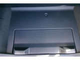 デッキボード下収納です。
