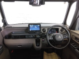 安心して運転して頂ける視界の広さと快適空間です。